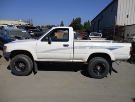 1990 TOYOTA TRUCK WHITE 2.4L MT 4WD Z15025